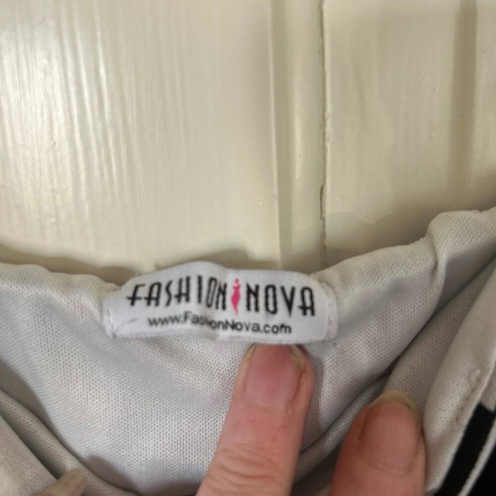 Fashion nova dress size medium - Picture 2 of 5